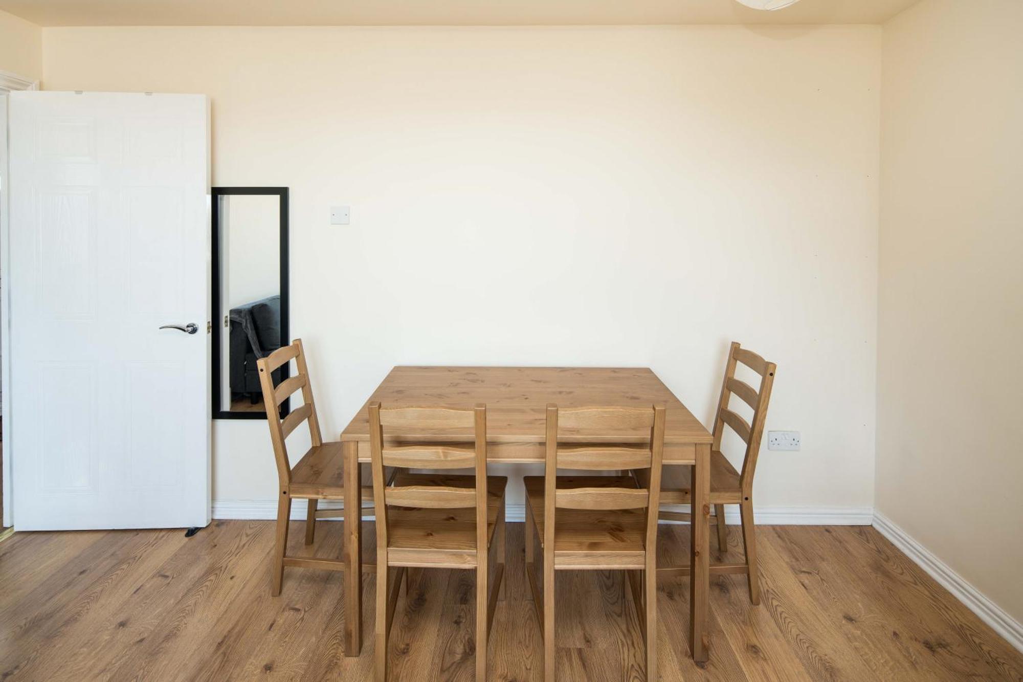 דירות 2Bd London Flat - City Buzz & Parkside Serenity מראה חיצוני תמונה